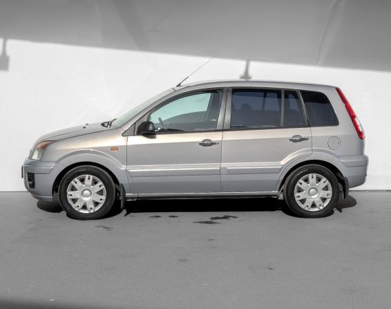 Ford Fusion I Рестайлинг с пробегом 2012 года, цена 800 000 рублей, 111925 км, хэтчбек, Автокод Объявления