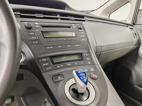 Toyota Prius III (XW30) с пробегом 2010 года, цена 999 000 рублей, 229450 км, хэтчбек, Автокод Объявления