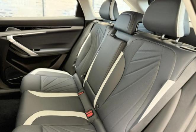 Новый Geely Atlas II 2025 года, цена 3 970 990 рублей, внедорожник, Автокод Объявления