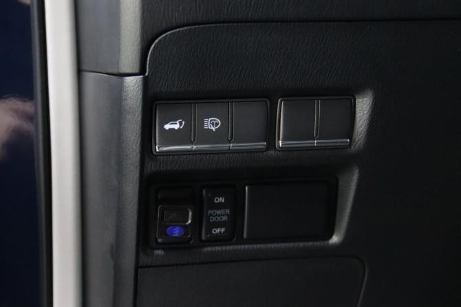 Infiniti QX80 I Рестайлинг с пробегом 2015 года, цена 2 965 650 рублей, 200882 км, внедорожник, Автокод Объявления