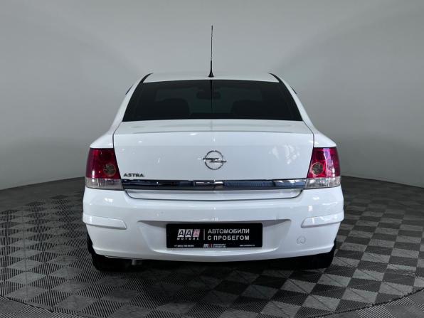 Opel Astra H Рестайлинг с пробегом 2010 года, цена 530 000 рублей, 262123 км, седан, Автокод Объявления