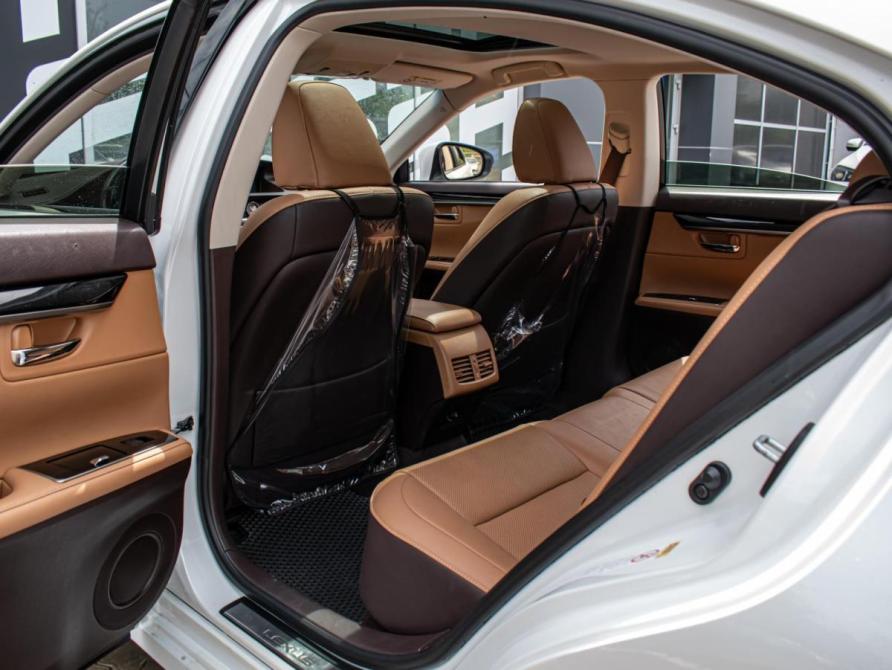 Lexus ES VI Рестайлинг Краснодар  - изображение 11