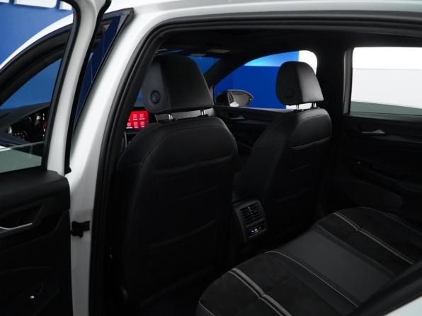 Volkswagen Golf VIII с пробегом 2021 года, цена 2 797 434 рубля, 48807 км, хэтчбек, Автокод Объявления