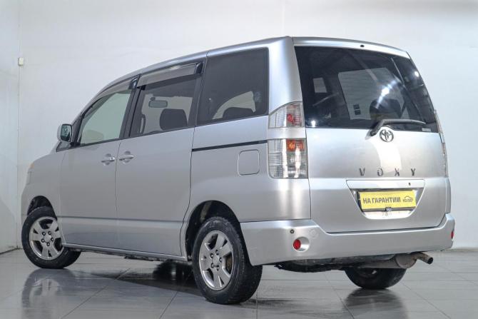 Toyota Voxy I (R60) с пробегом 2003 года, цена 999 000 рублей, 354000 км, компактвэн, Автокод Объявления