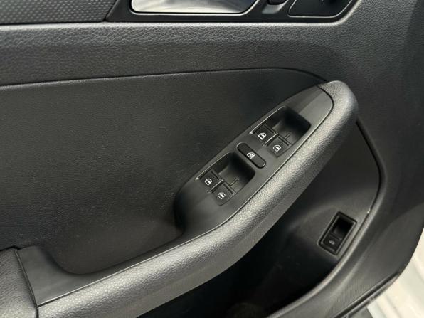 Volkswagen Jetta VI Рестайлинг с пробегом 2015 года, цена 1 110 000 рублей, 139000 км, седан, Автокод Объявления
