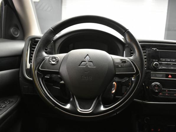 Mitsubishi Outlander III Рестайлинг 3 с пробегом 2019 года, цена 2 240 000 рублей, 128056 км, внедорожник, Автокод Объявления