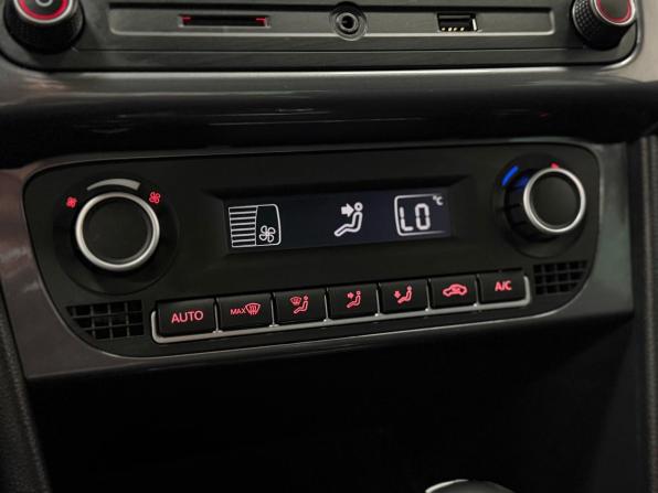 Volkswagen Polo V Рестайлинг с пробегом 2019 года, цена 1 500 000 рублей, 44596 км, седан, Автокод Объявления