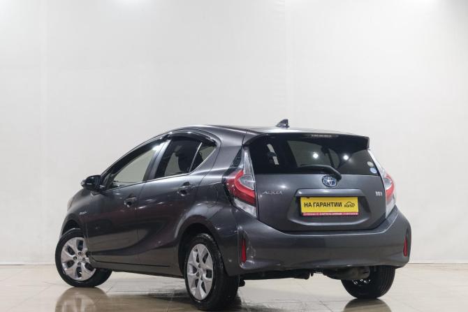 Toyota Aqua I Рестайлинг 2 с пробегом 2018 года, цена 1 129 000 рублей, 235981 км, хэтчбек, Автокод Объявления