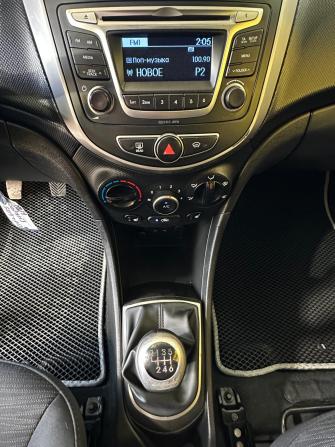 Hyundai Solaris I Рестайлинг с пробегом 2015 года, цена 789 000 рублей, 177747 км, седан, Автокод Объявления
