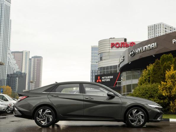 Hyundai Elantra VII (CN7) Рестайлинг с пробегом 2023 года, цена 1 998 000 рублей, 25014 км, седан, Автокод Объявления
