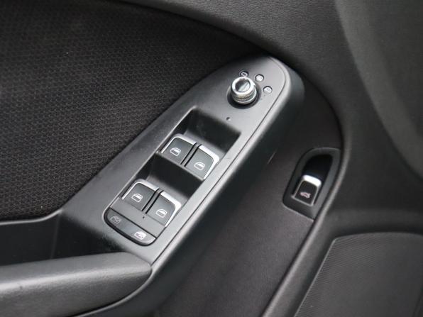 Audi A4 IV (B8) Рестайлинг с пробегом 2012 года, цена 1 500 000 рублей, 201075 км, седан, Автокод Объявления