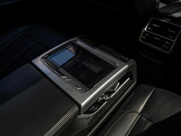 BMW 7 серии VI (G11/G12) Рестайлинг с пробегом 2019 года, цена 5 990 000 рублей, 180333 км, седан, Автокод Объявления
