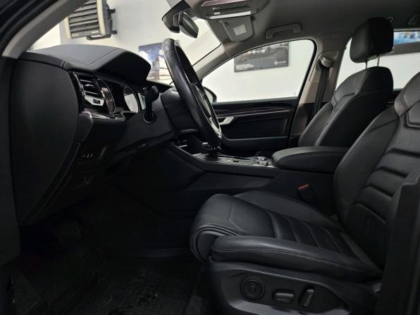 Volkswagen Touareg III с пробегом 2019 года, цена 4 490 000 рублей, 142193 км, внедорожник, Автокод Объявления