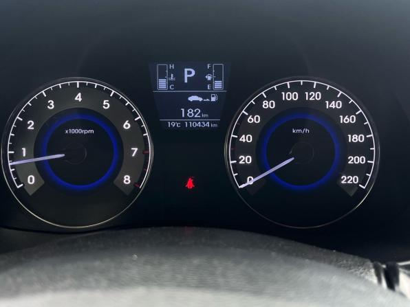 Hyundai Solaris I Рестайлинг с пробегом 2015 года, цена 990 000 рублей, 110430 км, седан, Автокод Объявления
