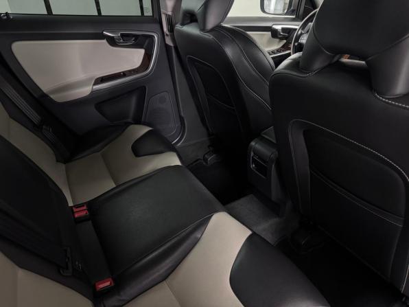 Volvo XC60 I Рестайлинг с пробегом 2015 года, цена 2 291 000 рублей, 138000 км, внедорожник, Автокод Объявления