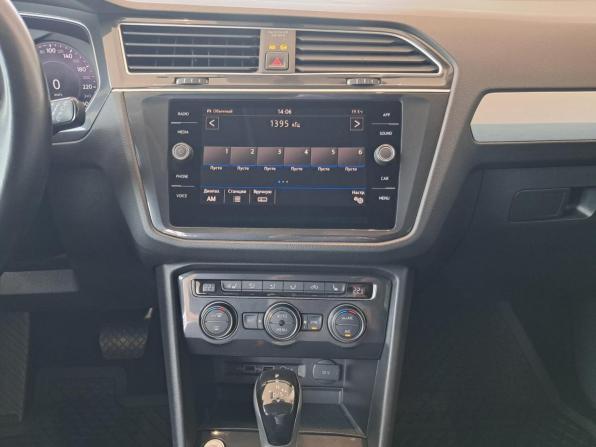 Volkswagen Tiguan II с пробегом 2018 года, цена 2 799 000 рублей, 148055 км, внедорожник, Автокод Объявления