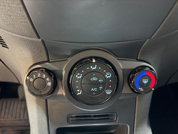 Ford Fiesta Mk6 Рестайлинг с пробегом 2013 года, цена 715 000 рублей, 80023 км, хэтчбек, Автокод Объявления
