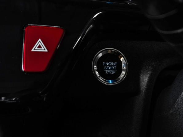 Honda Stepwgn V с пробегом 2015 года, цена 1 878 000 рублей, 87055 км, минивэн, Автокод Объявления