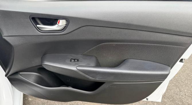 Hyundai Solaris II Рестайлинг с пробегом 2022 года, цена 1 680 000 рублей, 38450 км, седан, Автокод Объявления