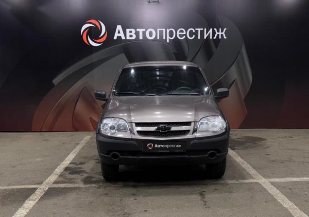 Chevrolet Niva I Рестайлинг с пробегом 2015 года, цена 590 000 рублей, 240000 км, внедорожник, Автокод Объявления
