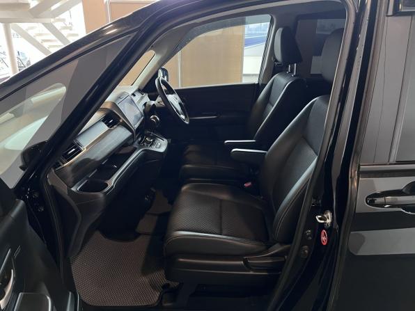 Honda Freed II Рестайлинг с пробегом 2020 года, цена 1 980 000 рублей, 78778 км, компактвэн, Автокод Объявления