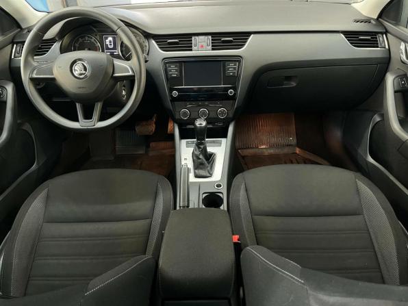 Skoda Octavia III (A7) Рестайлинг с пробегом 2019 года, цена 1 711 500 рублей, 106352 км, лифтбек, Автокод Объявления