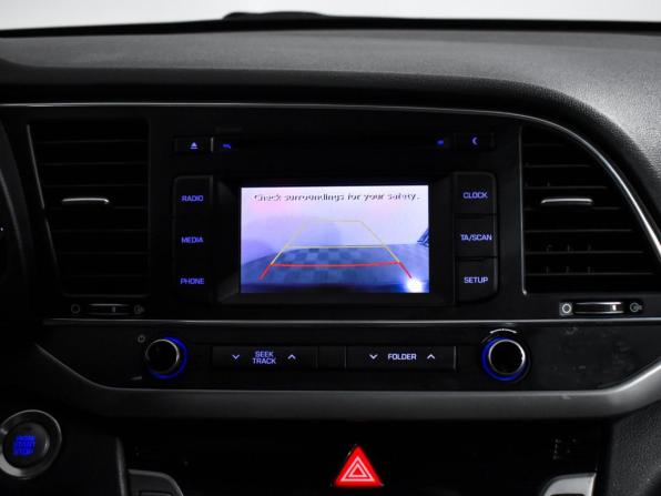 Hyundai Elantra VI (AD) с пробегом 2018 года, цена 1 590 000 рублей, 116000 км, седан, Автокод Объявления