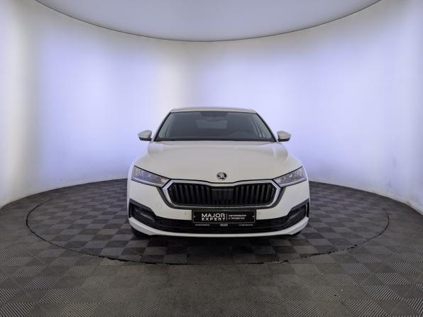 Skoda Octavia IV (A8) с пробегом 2021 года, цена 2 500 000 рублей, 48065 км, лифтбек, Автокод Объявления