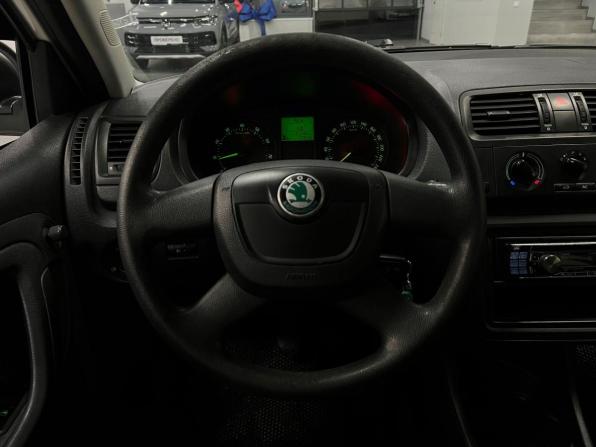Skoda Fabia II Рестайлинг с пробегом 2012 года, цена 385 000 рублей, 160000 км, хэтчбек, Автокод Объявления