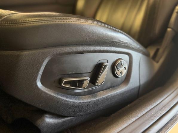 Hyundai Genesis II с пробегом 2015 года, цена 1 950 000 рублей, 218344 км, седан, Автокод Объявления