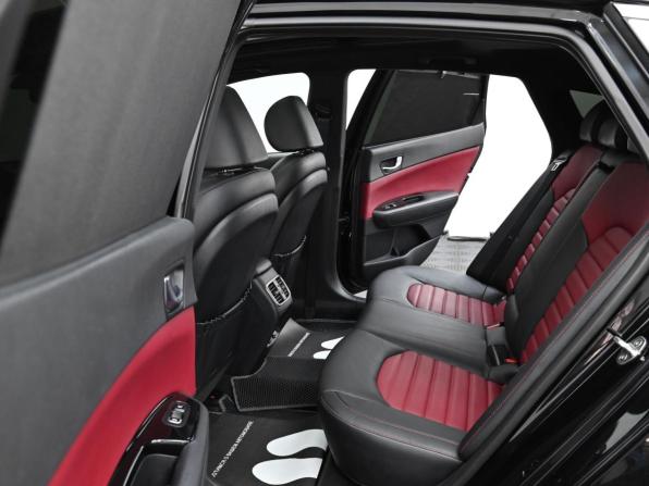 Kia Optima IV Рестайлинг с пробегом 2018 года, цена 1 849 000 рублей, 151000 км, седан, Автокод Объявления