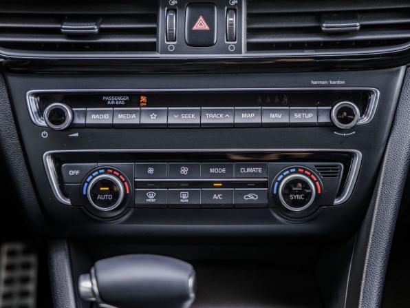 Kia Optima IV Рестайлинг с пробегом 2019 года, цена 2 298 000 рублей, 85910 км, седан, Автокод Объявления