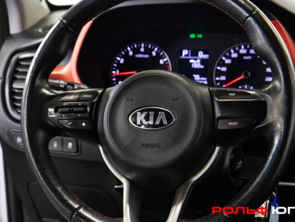 Kia Rio IV Рестайлинг с пробегом 2021 года, цена 1 493 000 рублей, 111331 км, седан, Автокод Объявления