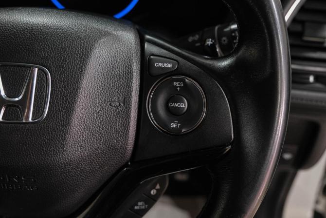 Honda Vezel I с пробегом 2015 года, цена 1 499 000 рублей, 61000 км, внедорожник, Автокод Объявления