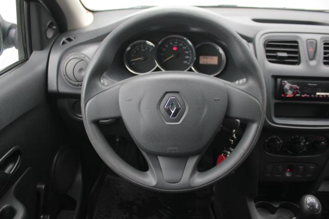 Renault Sandero II с пробегом 2015 года, цена 490 000 рублей, 199201 км, хэтчбек, Автокод Объявления