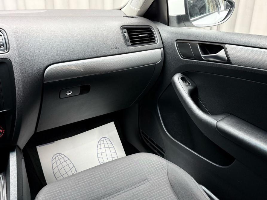 Volkswagen Jetta VI Рестайлинг Ижевск  - изображение 12
