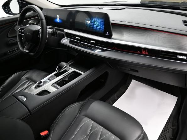 Chery Arrizo 8 с пробегом 2023 года, цена 2 155 000 рублей, 37036 км, седан, Автокод Объявления