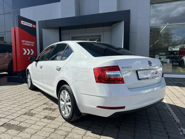 Skoda Octavia III (A7) Рестайлинг с пробегом 2018 года, цена 1 421 300 рублей, 182241 км, лифтбек, Автокод Объявления
