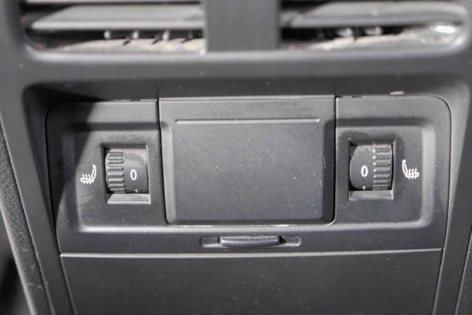Volkswagen Passat B7 с пробегом 2013 года, цена 899 000 рублей, 326518 км, седан, Автокод Объявления