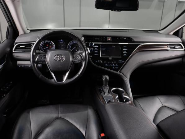 Toyota Camry VIII (XV70) с пробегом 2019 года, цена 3 090 000 рублей, 63707 км, седан, Автокод Объявления