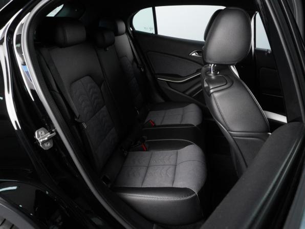 Mercedes-Benz GLA I (X156) Рестайлинг с пробегом 2018 года, цена 2 159 000 рублей, 166124 км, внедорожник, Автокод Объявления