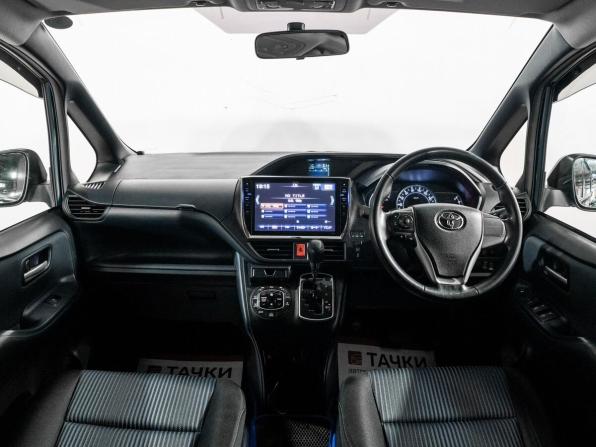 Toyota Voxy III (R80) с пробегом 2014 года, цена 1 750 000 рублей, 246939 км, минивэн, Автокод Объявления