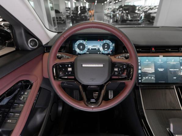 Land Rover Range Rover Evoque II Рестайлинг с пробегом 2025 года, цена 5 550 000 рублей, 50 км, внедорожник, Автокод Объявления