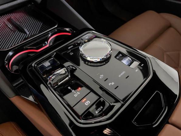 BMW 5 серии VIII (G60/G61/G68) с пробегом 2024 года, цена 8 700 000 рублей, 12952 км, седан, Автокод Объявления