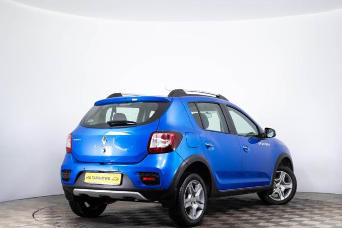Renault Sandero II Рестайлинг с пробегом 2018 года, цена 1 349 000 рублей, 87200 км, хэтчбек, Автокод Объявления