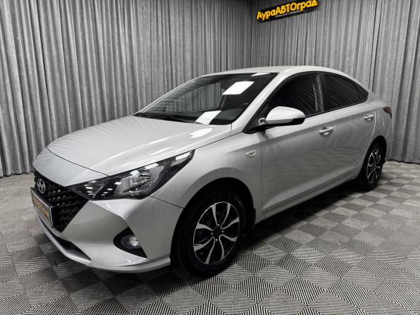 Hyundai Solaris II Рестайлинг с пробегом 2021 года, цена 1 690 000 рублей, 65502 км, седан, Автокод Объявления