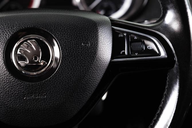 Skoda Octavia III (A7) с пробегом 2018 года, цена 1 989 000 рублей, 134912 км, лифтбек, Автокод Объявления