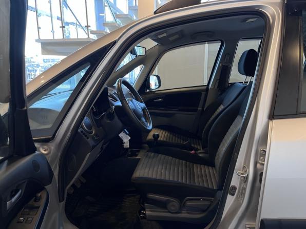 Suzuki SX4 I (Classic) Рестайлинг с пробегом 2014 года, цена 785 000 рублей, 105293 км, хэтчбек, Автокод Объявления