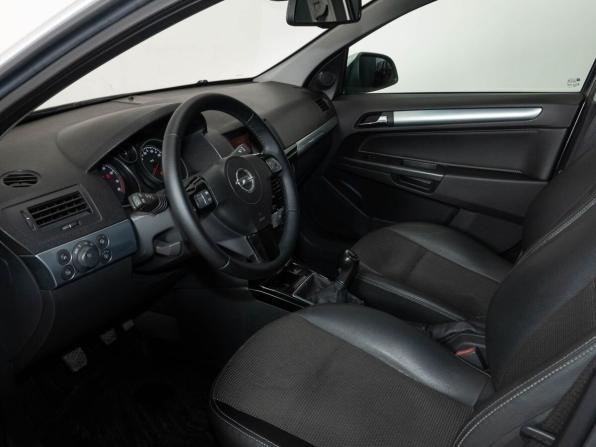 Opel Astra H Рестайлинг с пробегом 2013 года, цена 540 000 рублей, 141250 км, седан, Автокод Объявления