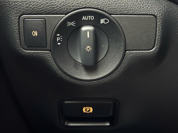 Mercedes-Benz GLA I (X156) с пробегом 2015 года, цена 1 999 000 рублей, 129450 км, внедорожник, Автокод Объявления